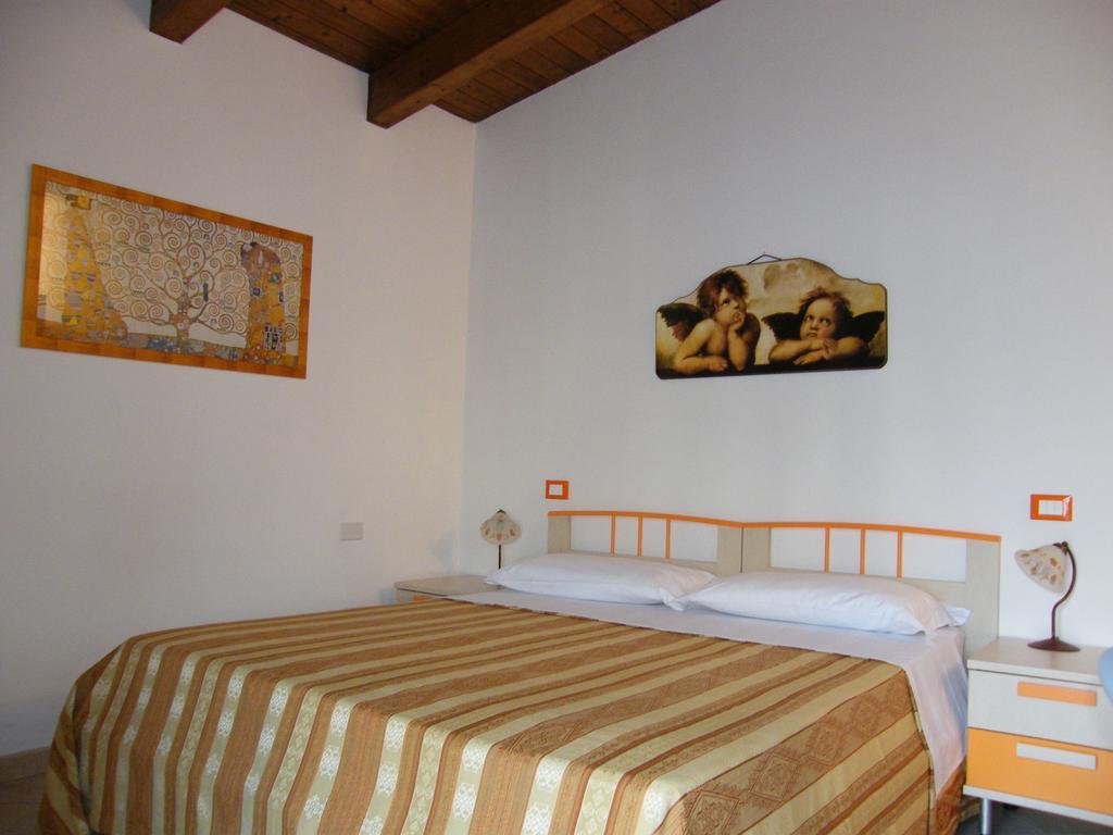 Oasi del Sud Hotel Pozzallo Ruang foto