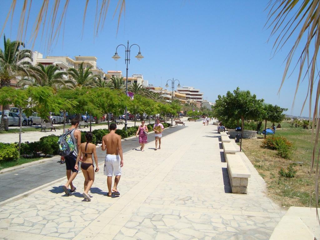 Oasi del Sud Hotel Pozzallo Bagian luar foto